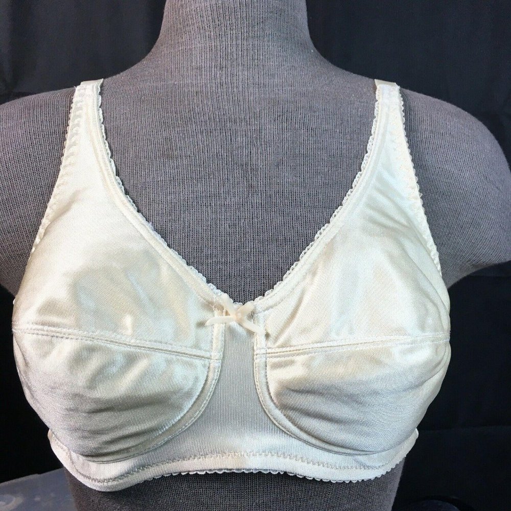 NWOT Airway Ivory Softcup Mastectomy Bra #1480 Sz 40B